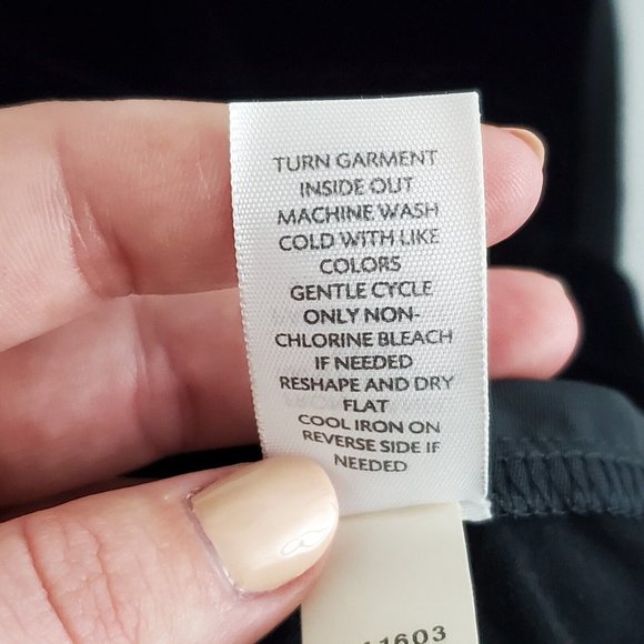 J Jill Wearever Womens Black Velour Tunic Blouse Size M Mixed Media Long Sleeve - Picture 7 of 8